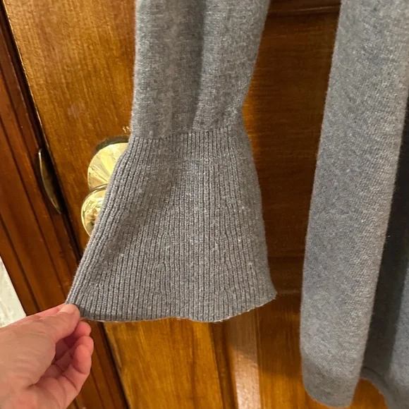 White House Black Market Gray Draped Bell Sleeve Cardigan‎ - Picture 5 of 6